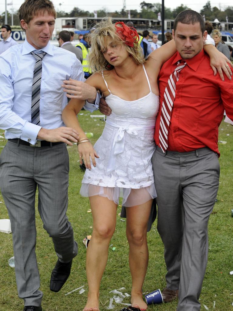 20 Best Ever Drunk Melb Cup Photos The Advertiser