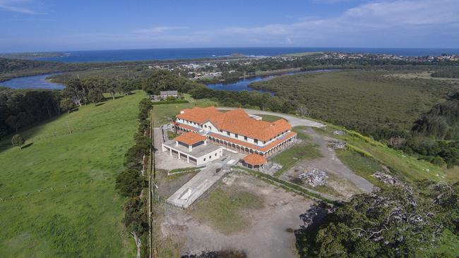 The abandoned Minnamurra mansion.