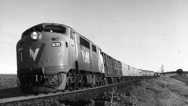 The Vinelander train, pictured in 1988, used to carry passengers between Melbourne and Mildura.