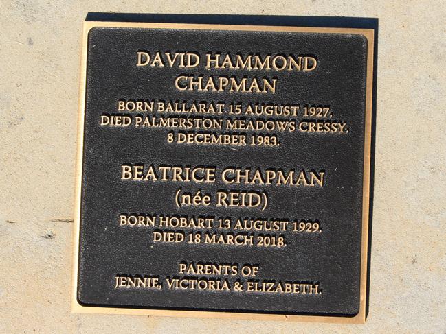 The plaque on the grave of David and Beatrice Chapman.