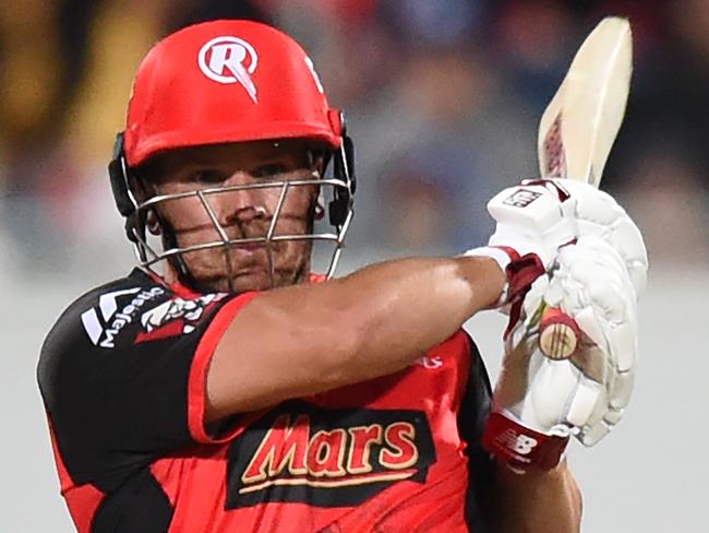 Aaron Finch of the Renegades plays a shot during the Big Bash League (BBL) match between the Melbourne Renegades and the Sydney Sixers at GMHBA Stadium in Geelong, Wednesday, January 3, 2018. (AAP Image/Mal Fairclough) NO ARCHIVING, EDITORIAL USE ONLY, IMAGES TO BE USED FOR NEWS REPORTING PURPOSES ONLY, NO COMMERCIAL USE WHATSOEVER, NO USE IN BOOKS WITHOUT PRIOR WRITTEN CONSENT FROM AAP