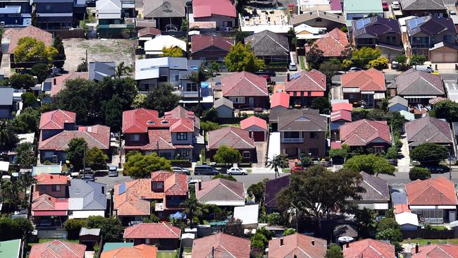 ***FILE IMAGE*** ABS data from the Survey of Income and Housing 2017?18 on Australian housing occupancy, costs and affordability is set to be released today.*** An aerial image shows houses located in the New South Wales suburb of Balmoral (foreground) in the New South Wales city of Sydney, Sunday, 17 February 2019. (AAP Image/Sam Mooy) NO ARCHIVING, EDITORIAL USE ONLY