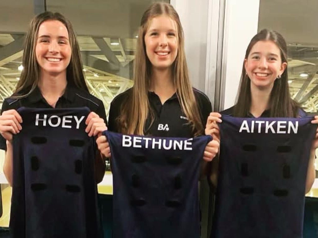 Bethune was teammates with Charli Hoey and Mia Aitken last year.