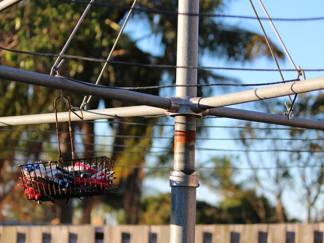 The iconic Australian Hills Hoist. This image is copyright free.