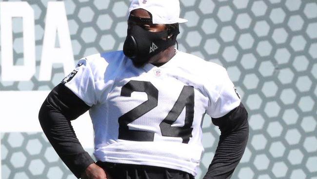 First images released of Marshawn Lynch in Raiders gear for offseason  workouts - Silver And Black Pride