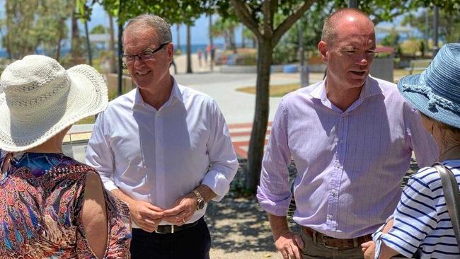 State Labor Leader Micheal Daley and State Labor candidate for Tweed Craig Elliot speak with Kingscliff residents.