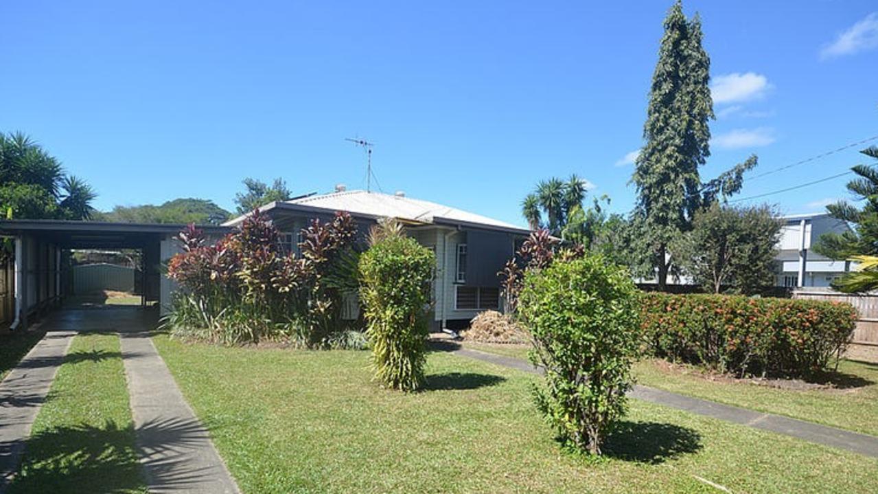 8 Thomas Street, Mossman, has three bedrooms and sits on a 812sqm block and recently sold for $330,000