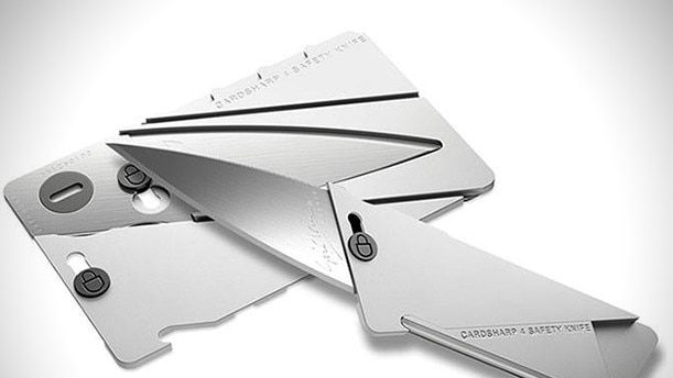 There are several types of credit card style knives on the market.