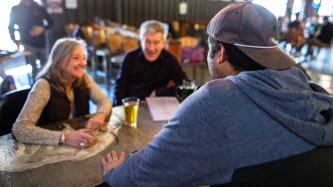 Is it rude to wear a hat at a restaurant or cafe? Image: iStock 