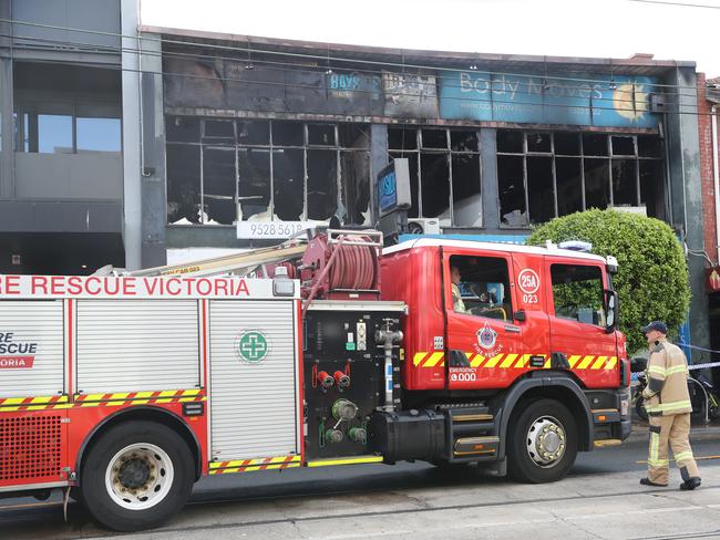 MELBOURNE, AUSTRALIA - NewsWire Photos, JANUARY  23, 2024.  Firefighters and police at the scene of a fire in a gym at Caulfield North. Picture: NCA NewsWire / David Crosling