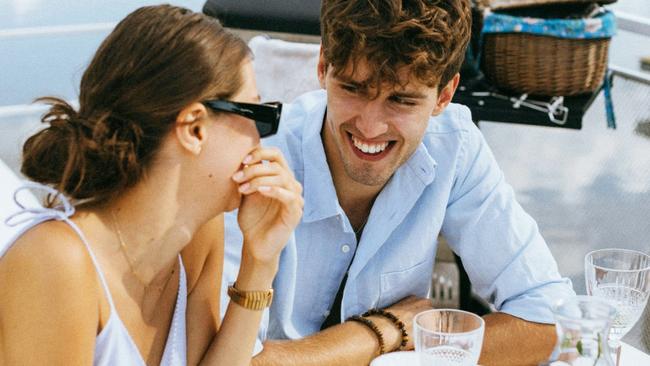 Do I want comfort or connection? Do I want a reflection or a relationship? Image: Pexels