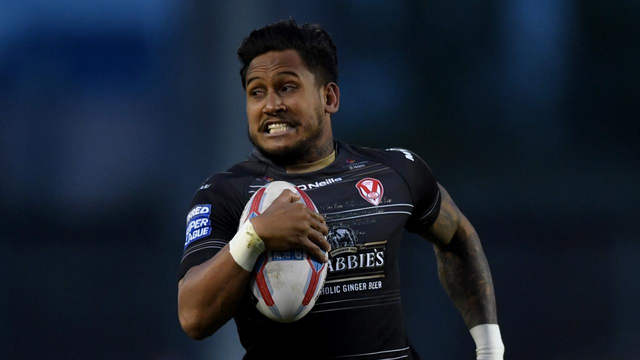 St Helens fullback Ben Barba has won the Man of Steel award.