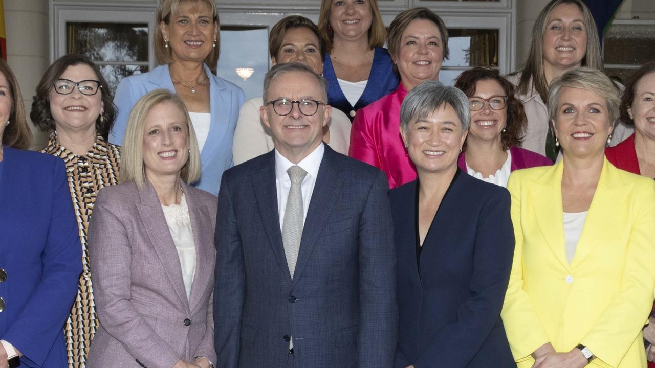 Anthony Albanese’s Labor Ministry Sworn In At Government House After ...