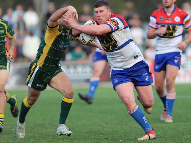 Tom Romer in full flight for Emu Plains during last year’s grand final victory. Picture: Steve Montgomery