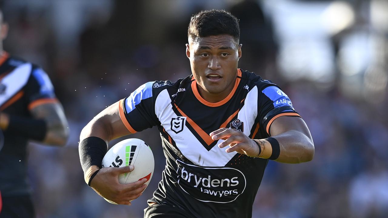 Race for Tigers star heats up as Dragons, Raiders prepare mega .5m offers: Transfer Whispers