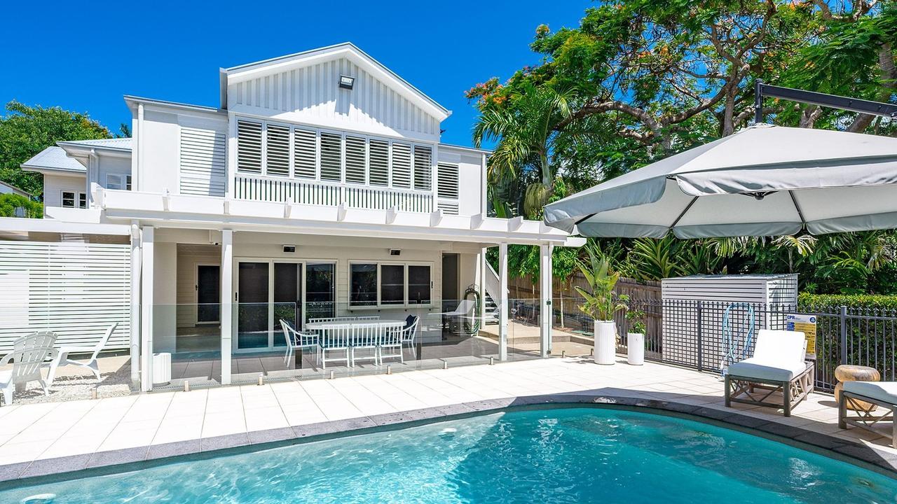 Huge competition for CQ homes pumps up record house prices