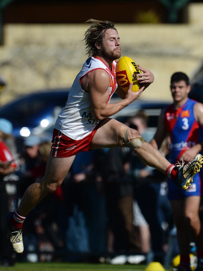 Shane Hockey playing for South Fremantle.