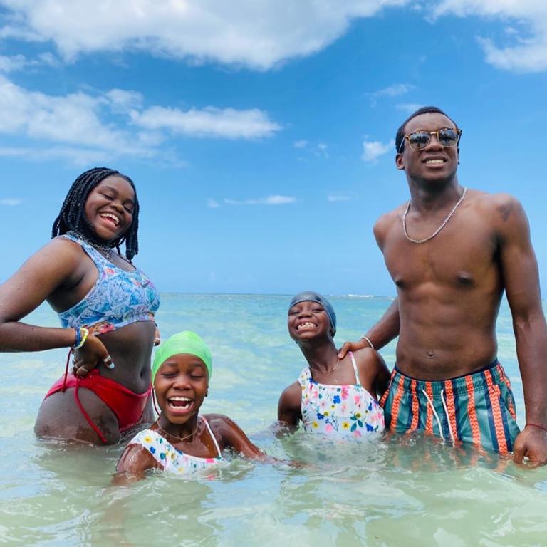 Mercy and David Banda with twins Stelle and Estere.