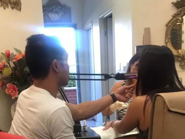 Lea Adame snapped a boyfriend feeding his girlfriend chicken nuggets. Picture: Lea Adame/Twitter.