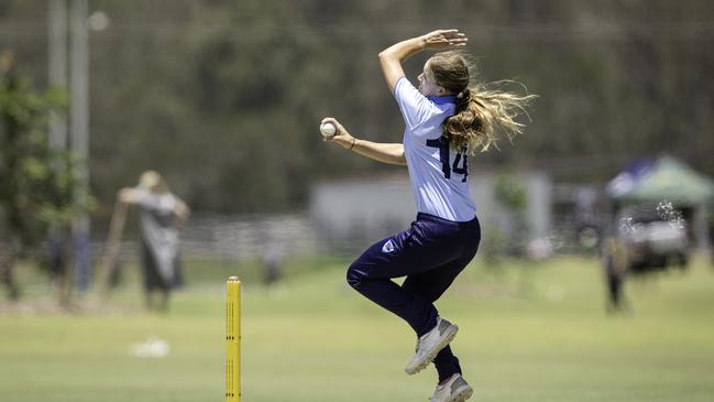 Caoimhe Bray was outstanding for Country. Picture: Brody Grogan