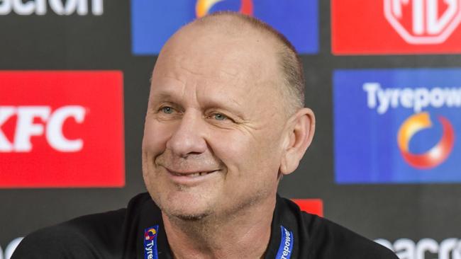 February 12 2025Ken Hinkley.Ken Hinkley has informed the club he will step aside at seasonÃs end and hand over to Josh Carr as senior coach in 2026Picture: RoyVPhotography