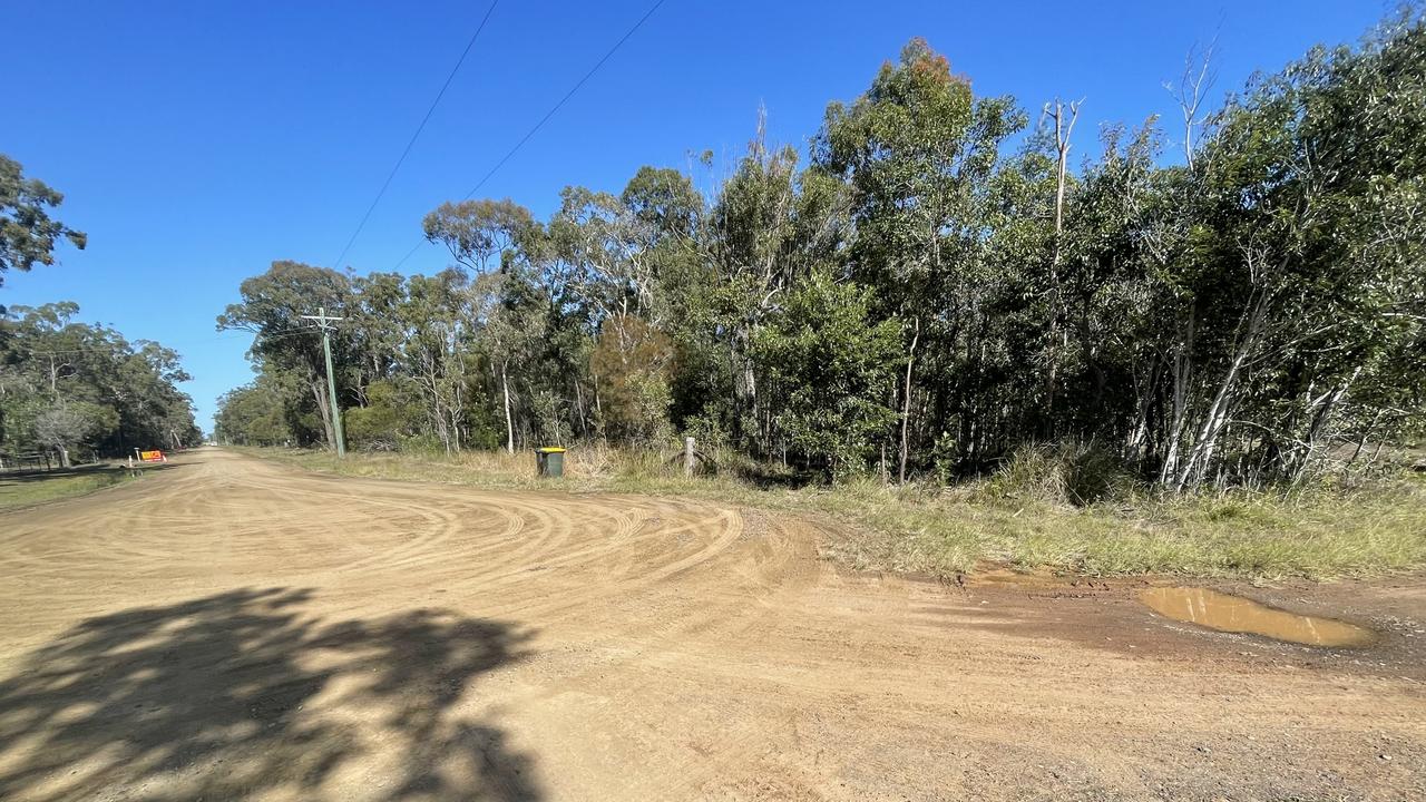 Where the graded part of Richards Road (left) meets the unformed section heading to Mary Allen’s property (to the right).