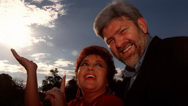 1997: Wills with fellow TV veteran Ian Doyle at the Adelaide Botanic Garden.