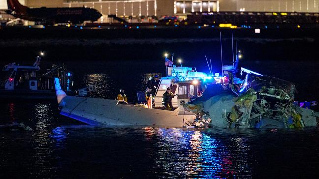 The search for survivors continues after American Airlines flight 5342 and US Army Black Hawk crash into Potomac River in Washington. Picture: Andrew Harnik/Getty Images