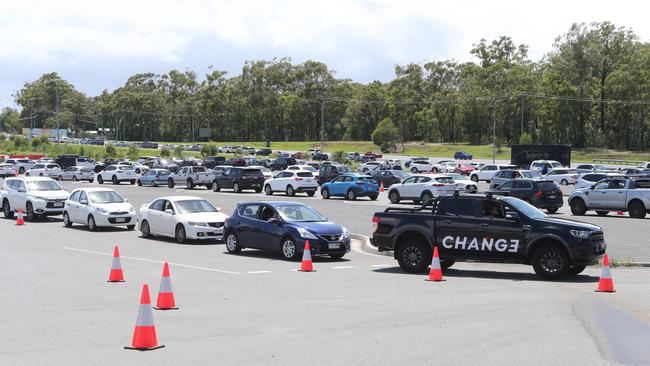 There were hundreds of cars lined up for Covid testing at Southport today. 2 January 2022 Southport Picture by Richard Gosling