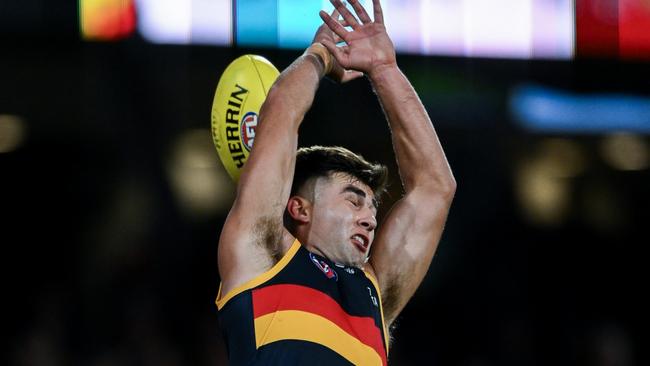 ADELAIDE, AUSTRALIA - APRIL 19:  Josh Rachele of the Crows misses a  mark  in front of goal  during the round six AFL match between Adelaide Crows and Essendon Bombers at Adelaide Oval, on April 19, 2024, in Adelaide, Australia. (Photo by Mark Brake/Getty Images)