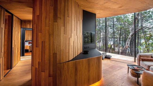 An immersive accommodation experience within Freycinet National Park. Freycinet LodgeÃ¢â‚¬Ã‚â„¢s Coastal Pavilion offers a superb blend of natural simplicity and ultimate comfort.credit: Alastair Bettescape31 january 2021My life in travelKirsha Kaechele