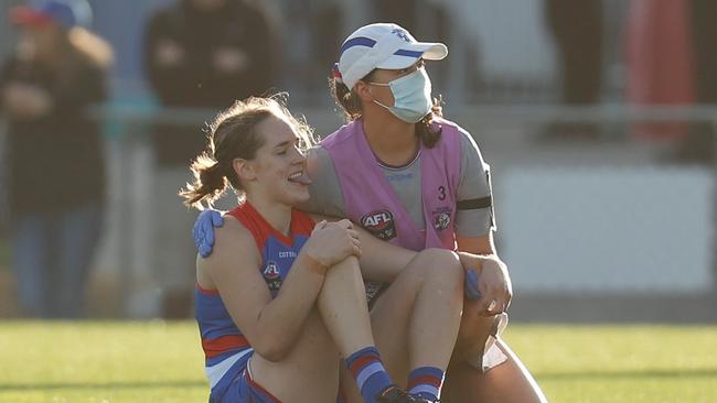 Isabel Huntington suffered a suspected knee injury.