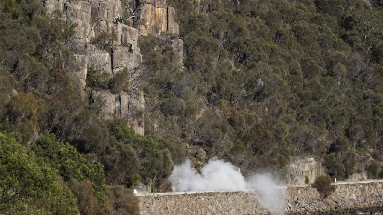 Rock removal along the Tasman Highway at Paradise Gorge. Photo: Luke Bowden/ABC