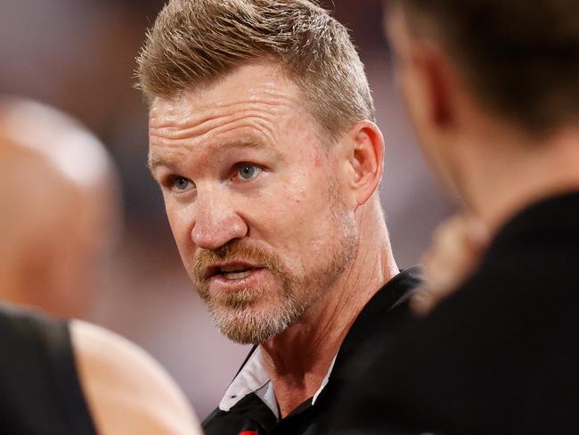 BRISBANE, AUSTRALIA - OCTOBER 10: Nathan Buckley, Senior Coach of the Magpies addresses his players during the 2020 AFL First Semi Final match between the Geelong Cats and the Collingwood Magpies at The Gabba on October 10, 2020 in Brisbane, Australia. (Photo by Michael Willson/AFL Photos via Getty Images)