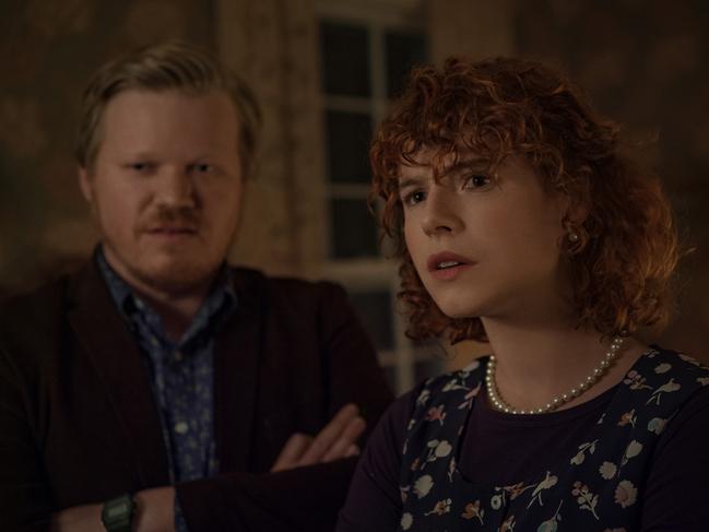 Im Thinking Of Ending Things. Jesse Plemons as Jake, Jessie Buckley as Young Woman in Im Thinking Of Ending Things. Cr. Mary Cybulski/NETFLIX © 2020