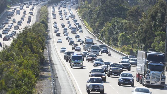 Congestion at on and off ramps at Pimpama from the M1. Photo by Richard Gosling