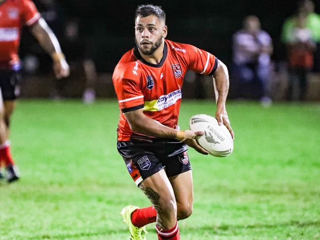 KyleKing-Bird prepares to pass for St Clair. Picture: Warren Gannon Photography