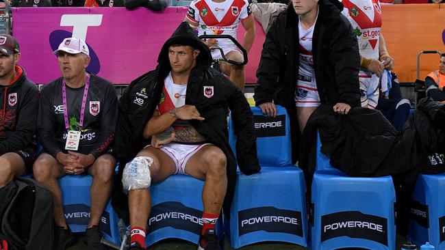 The Dragons lost Tariq Sims in the final quarter. AAP Image/Dan Himbrechts.