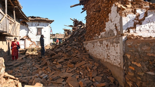 Rescuers grapple to locate Nepal quake survivors with death toll at 157