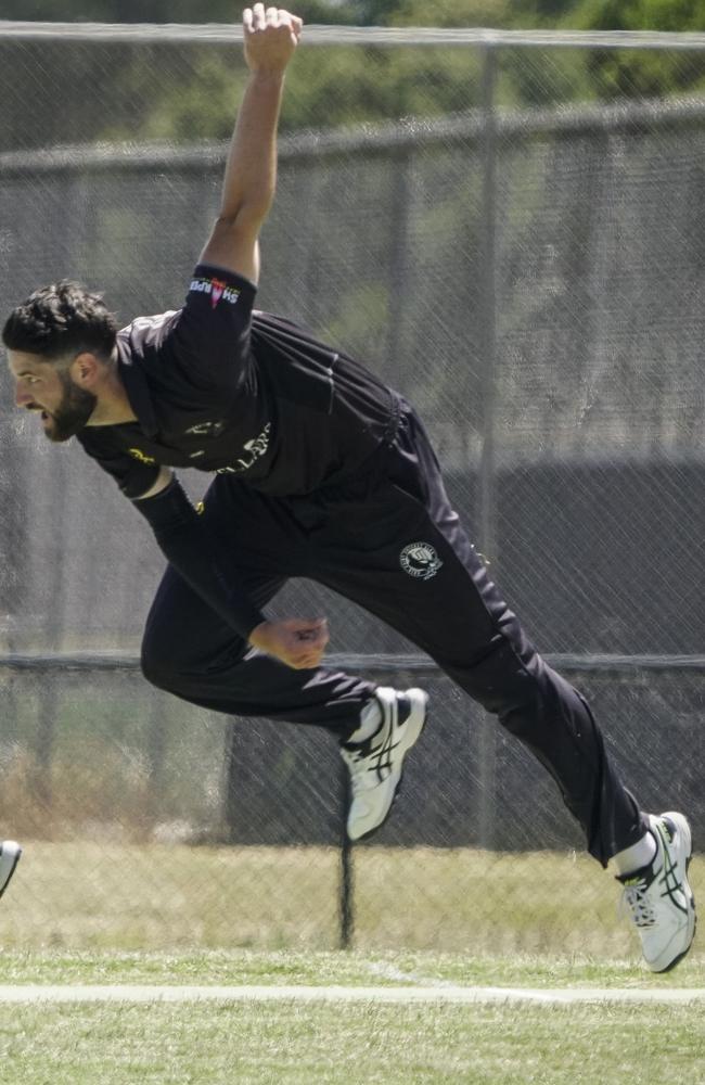 Spencer Wilton bowling for Crib Point. Picture: Valeriu Campan