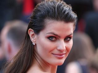 CANNES, FRANCE - MAY 18: Model Isabeli Fontana attends "The Unknown Girl (La Fille Inconnue)" Premiere during the 69th annual Cannes Film Festival at the Palais des Festivals on May 18, 2016 in Cannes, France. (Photo by Gisela Schober/Getty Images)