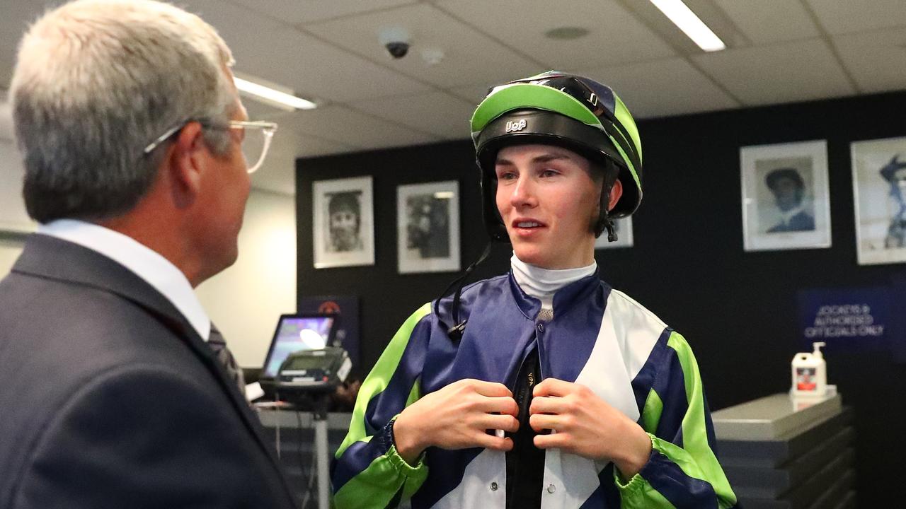 Zac Lloyd takes in some advice from mentor Darren Beadman at Royal Randwick in October 2023. Picture: Jeremy Ng / Getty Images