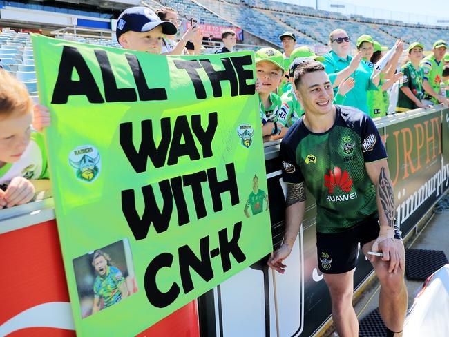 CANBERRA, AUSTRALIA - OCTOBER 01: Charnze Nicoll-Klokstad of the Raiders poses with fans after a Canberra Raiders Training Session & Media Opportunity at GIO Stadium on October 01, 2019 in Canberra, Australia. (Photo by Mark Evans/Getty Images)