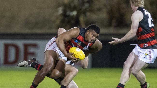 TSL: Glenorchy vs. Lauderdale, KGV: Lauderdale's Toutai Havea grabs the ball. Picture: LUKE BOWDEN