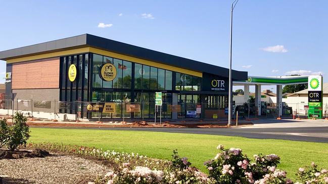 The new OTR service station and Guzman y Gomez at the corner of Fifteenth St and Deakin Ave, Mildura. Picture: OTR