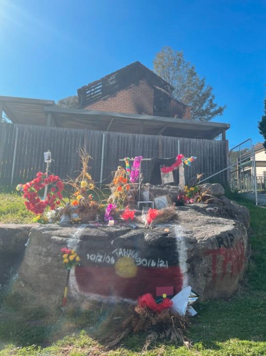 The tribute out the front of the house where Tahma Teara-Jones was killed. Picture: Lauren Ferri