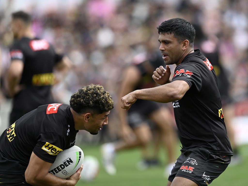 Retiring Panthers star Tyrone Peachey (right) has called out Bulldogs pest Reed Mahoney to join him in the ring. Picture: NRL Imagery