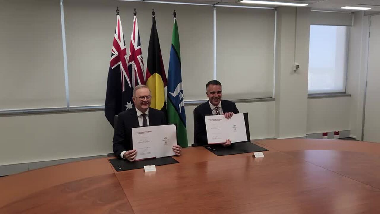 PM, SA Premier sign key Whyalla bailout documents