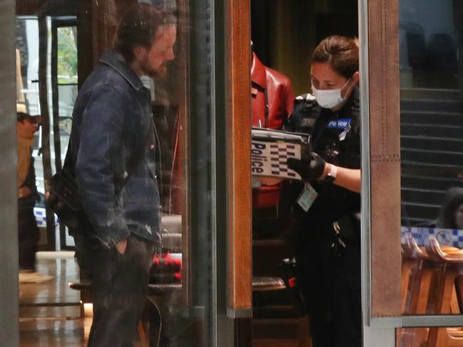 MELBOURNE, AUSTRALIA- NewsWire Photos February 2, 2021:  Police at the scene where a ram raid  robbery has taken place at the Berluti store. Picture: NCA NewsWire/ David Crosling