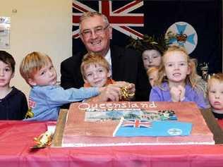 Cutting the cake with Mayor Ron Dyne were Sophia Mansfield, Amity Smith, Izabel Butterfield, Thomas Butterfield, Katelyn Davies, Noah Davies, Charlton Reeves, Khale Reeves, Koen Auer, Nellie Hextall, Lucas Keating, Lathan McMeeken, Tyler Lilwall-Murray, Lyla Birt and Samara Olsen. Picture: Contributed